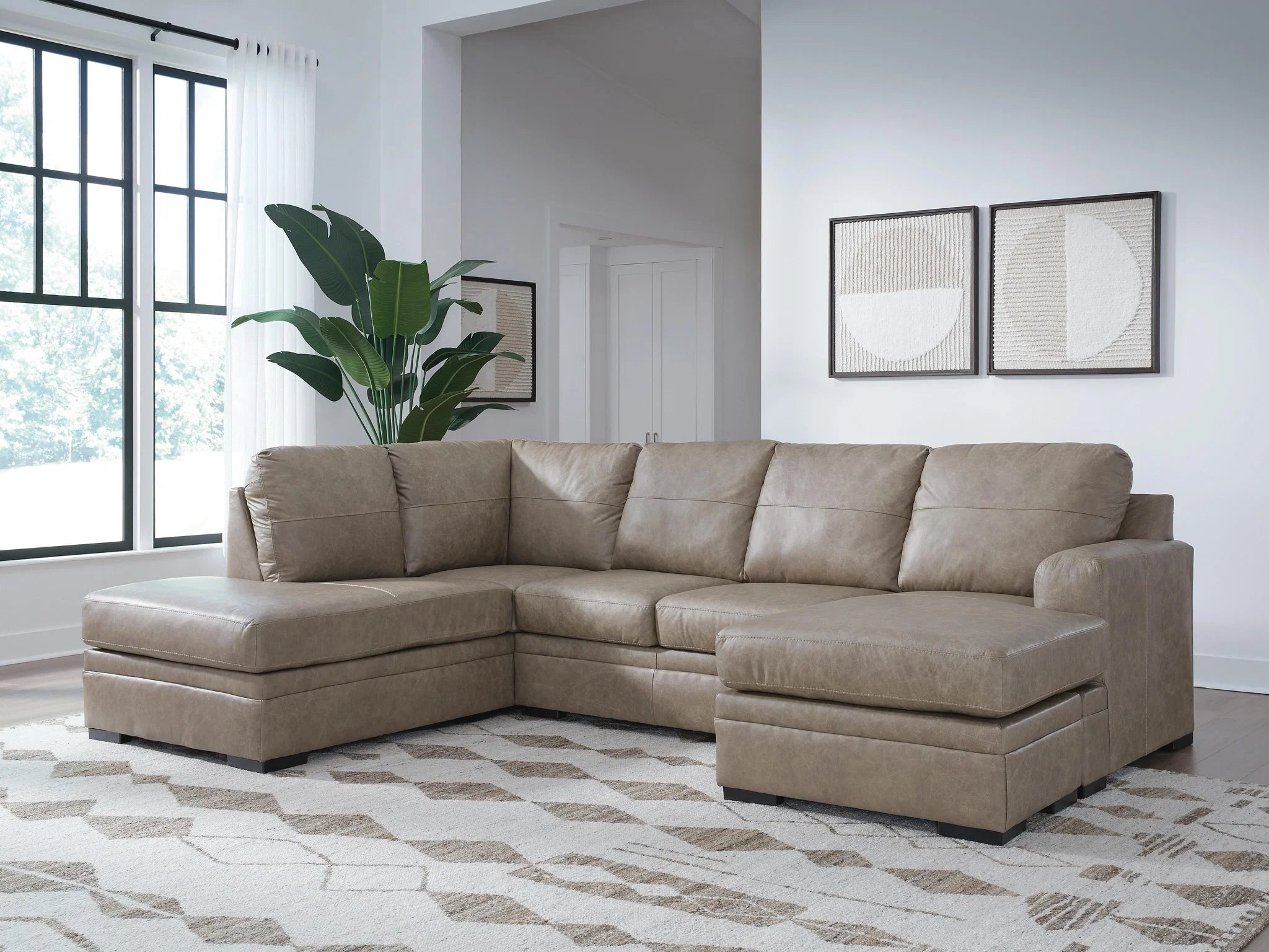 Amuleto Sectional with Chaise