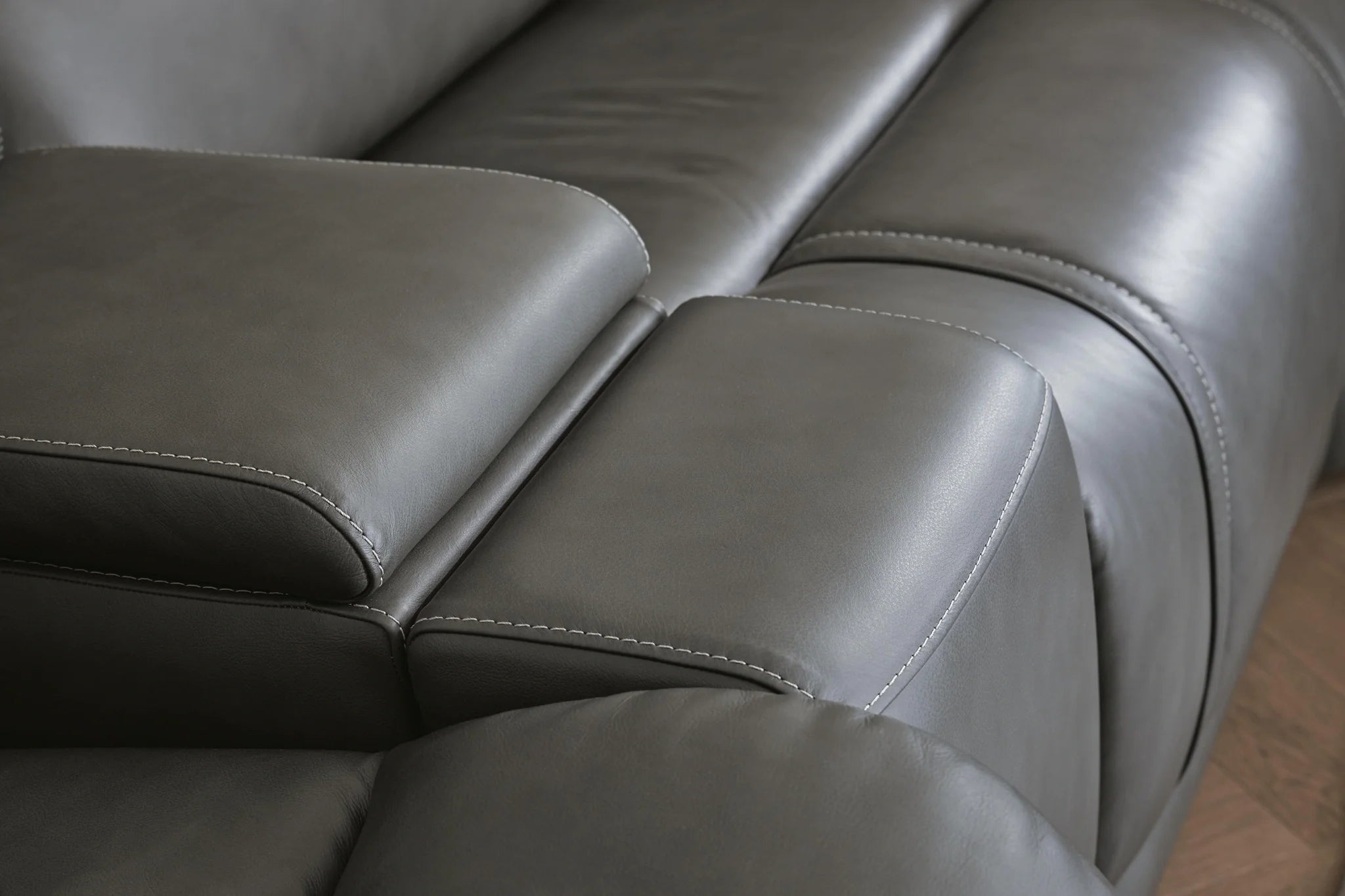 5Z - Pittson Power Reclining Sectional